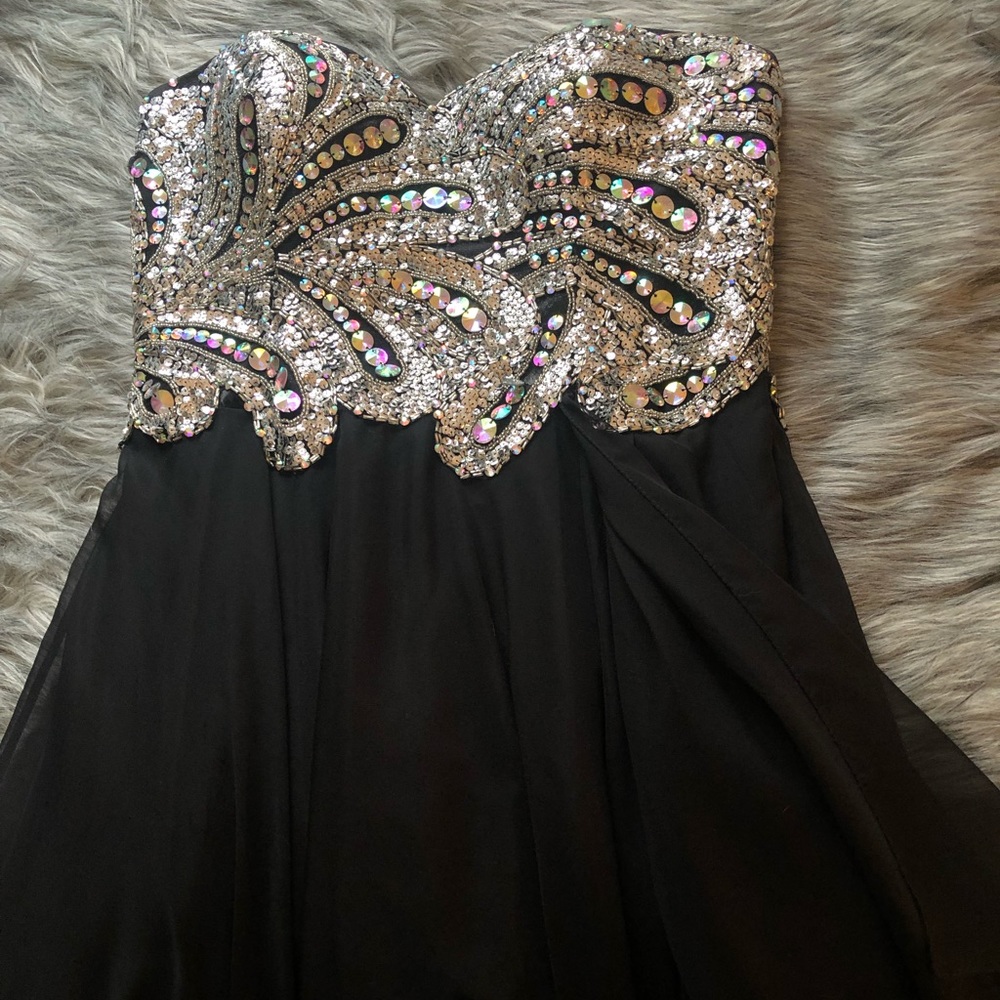 Black sequined prom dress!
